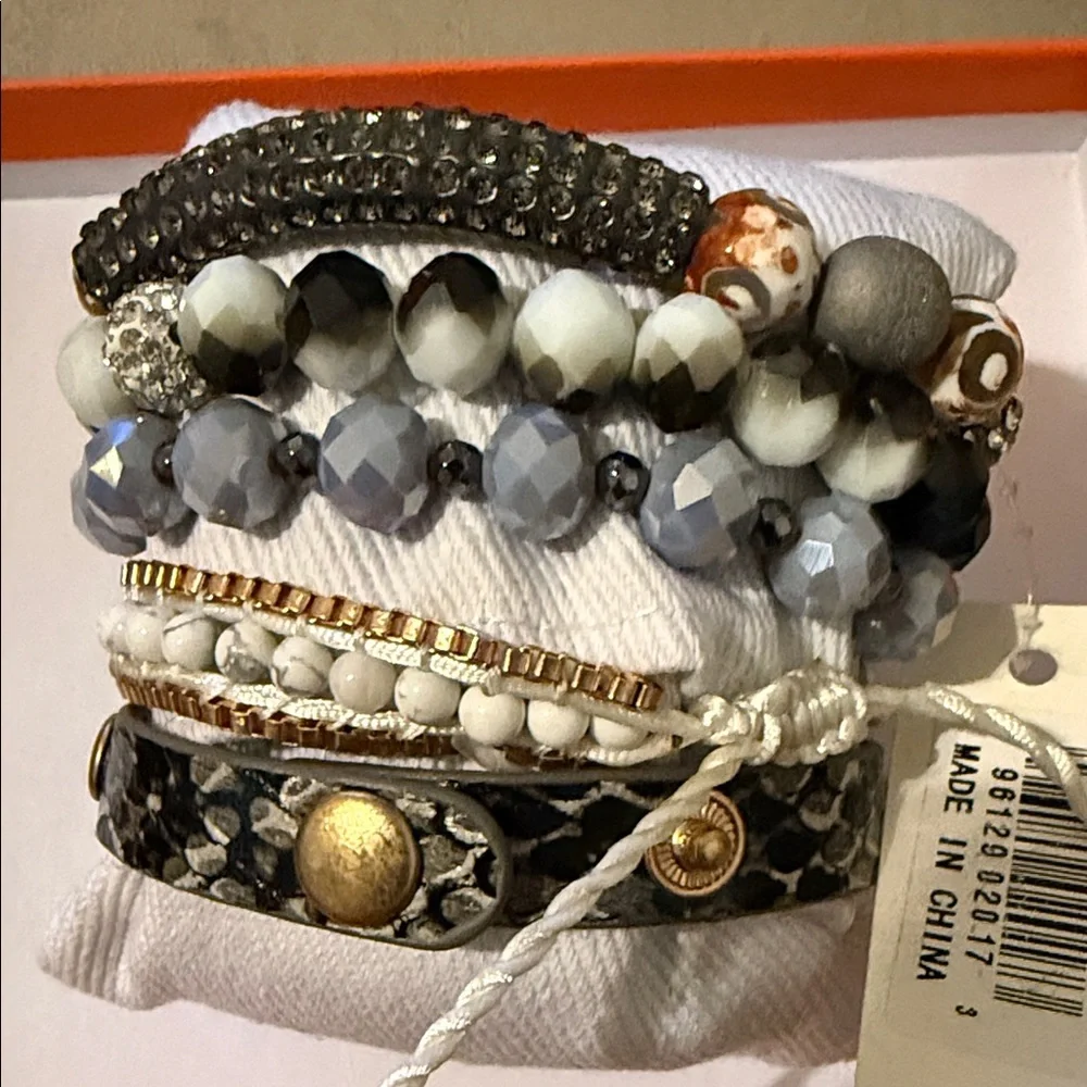 NWT Ashlyn & Rose Multi-Color Mixed Bead Bracelet Set - Picture 2 of 8